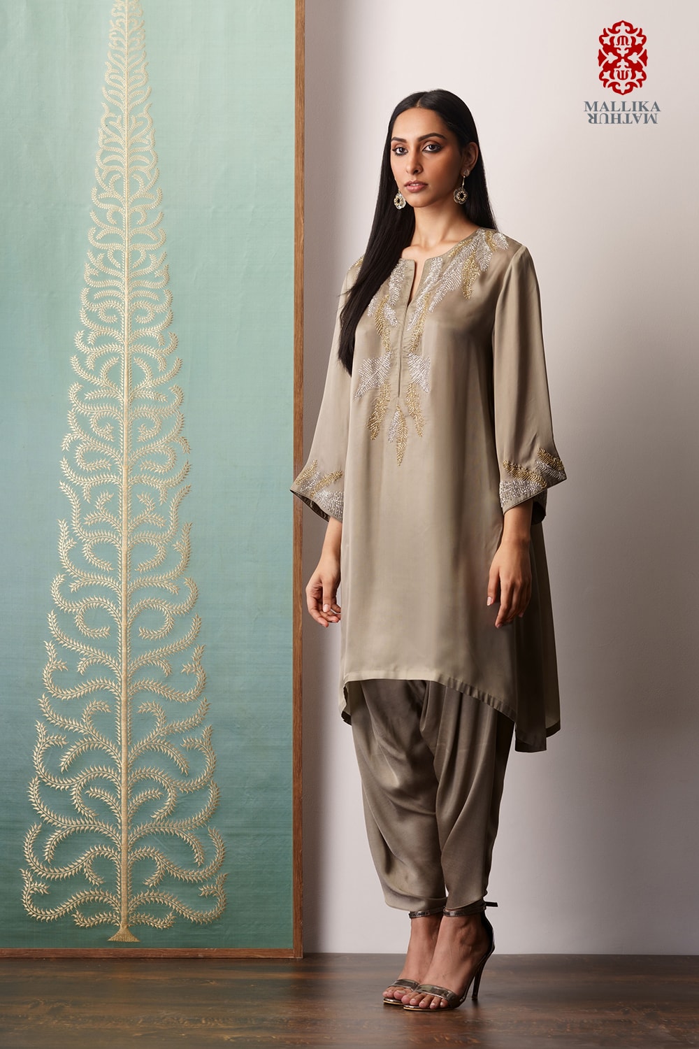 'Penna' kurta modal satin feather design - image 2