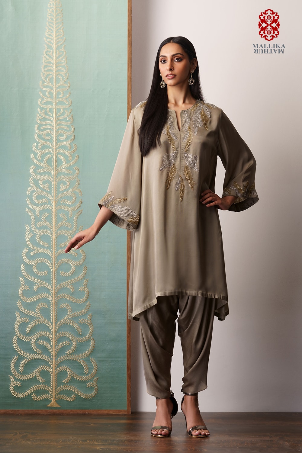 'Penna' kurta modal satin feather design - image 4