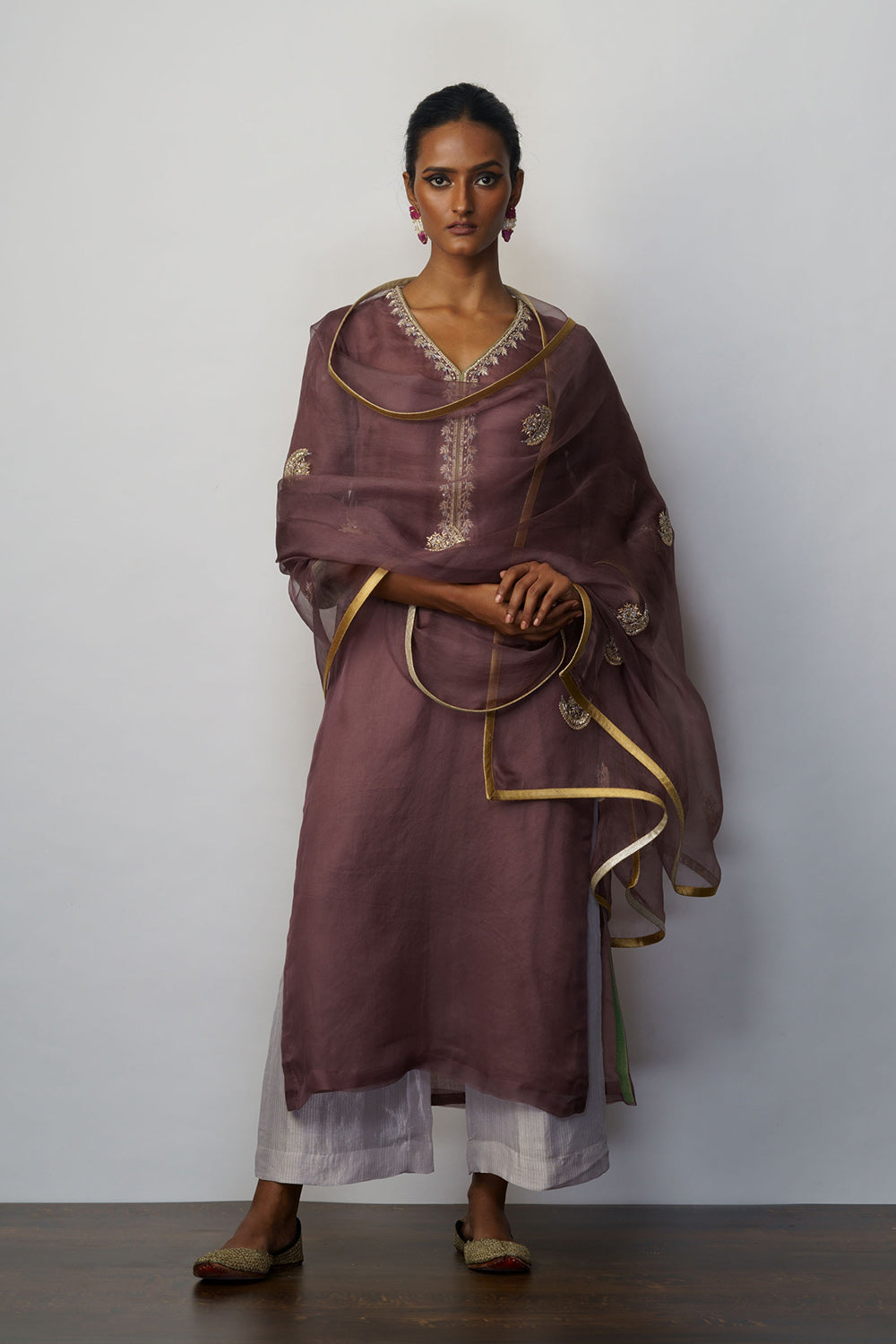 Kurta kora falsa hand embroidered