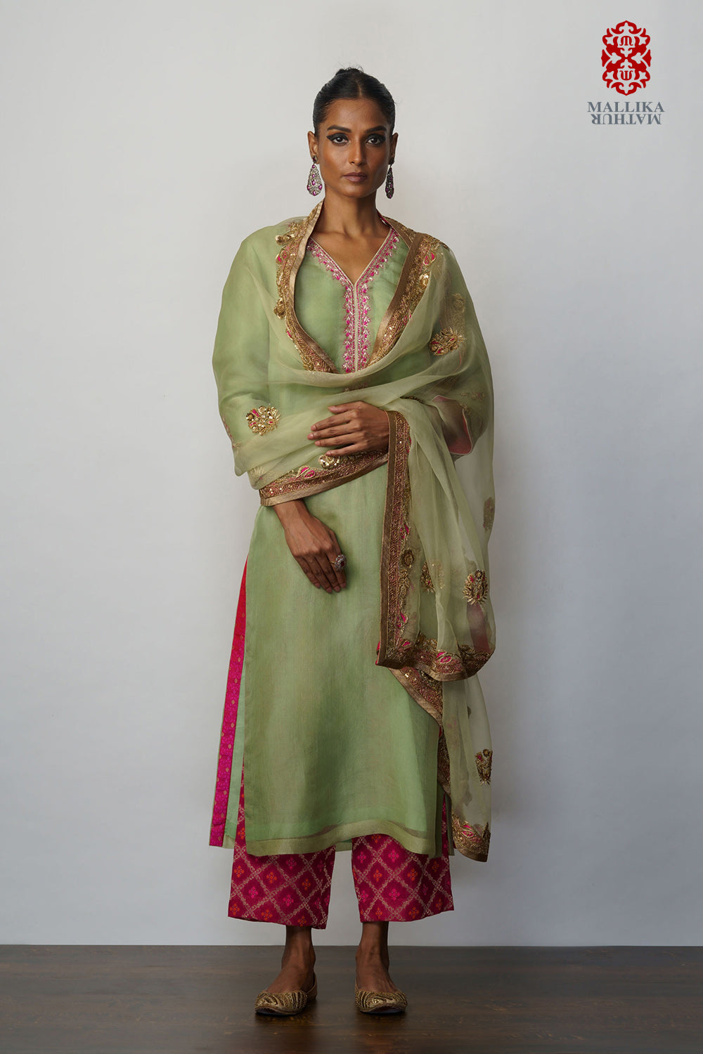 Kurta kora leaf green hand embroidered