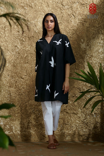 'Parinda' caftan dress muslin short appliqué