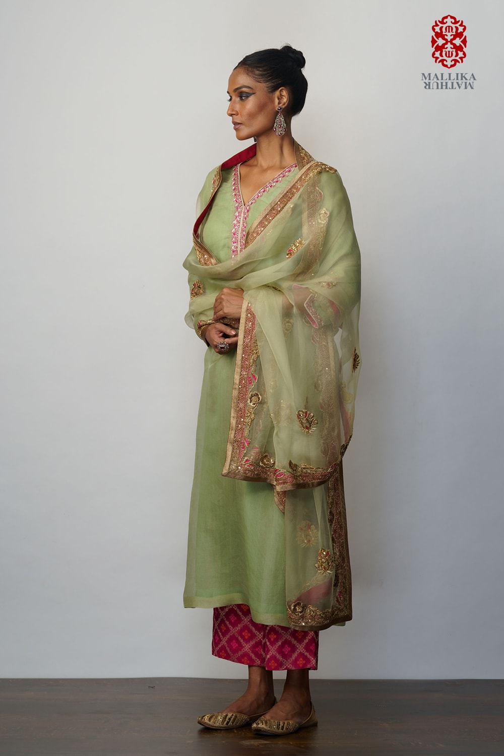 Dupatta kora mint green embroidered - image 3