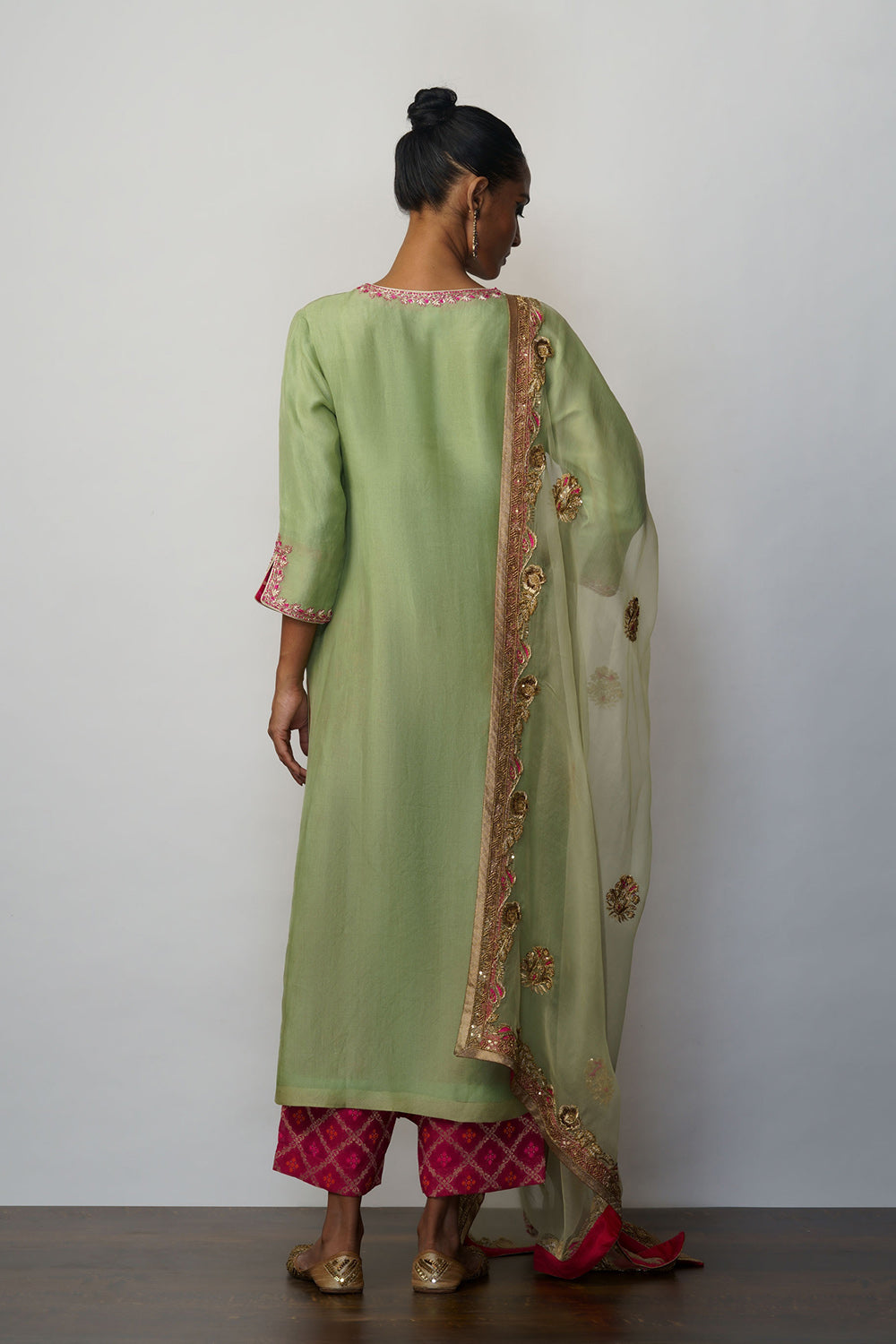 Kurta kora leaf green hand embroidered - image 5