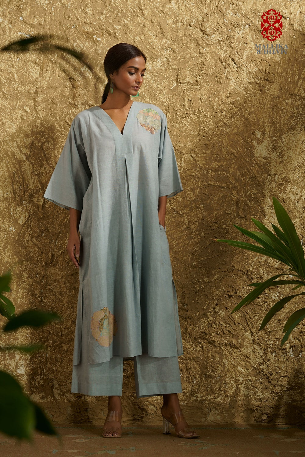 Caftan dress muslin ice blue Chakri design appliqué - image 3
