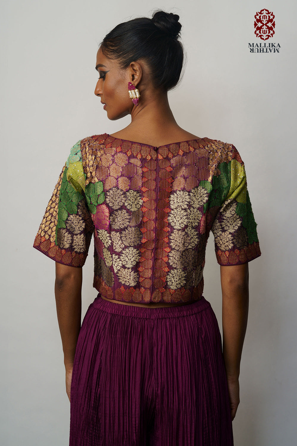 'Banaras Bloom' crop top applique aubergine - image 3