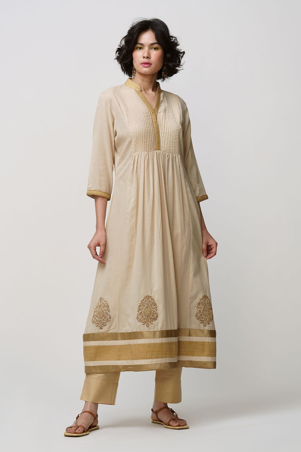 Yaman' tunic beige with gold banarasi butas - image 2