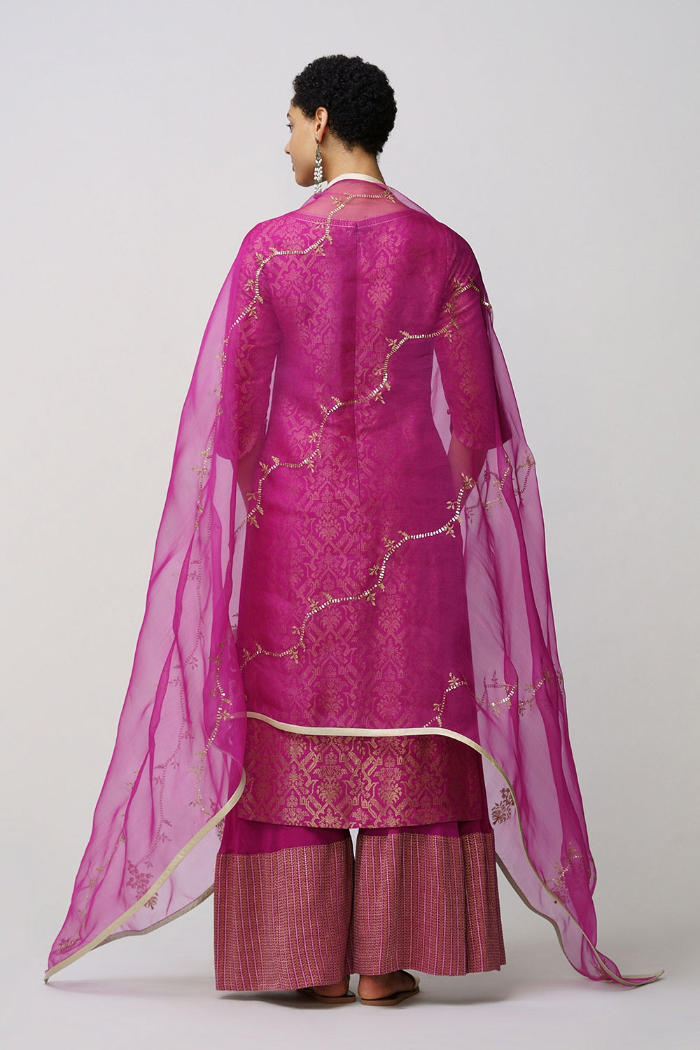 Mira' sharara set munga tussar magenta & gold - image 5