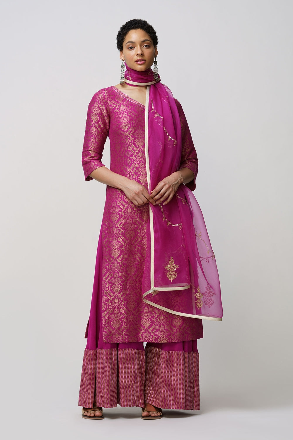 Mira' sharara set munga tussar magenta & gold - image 3