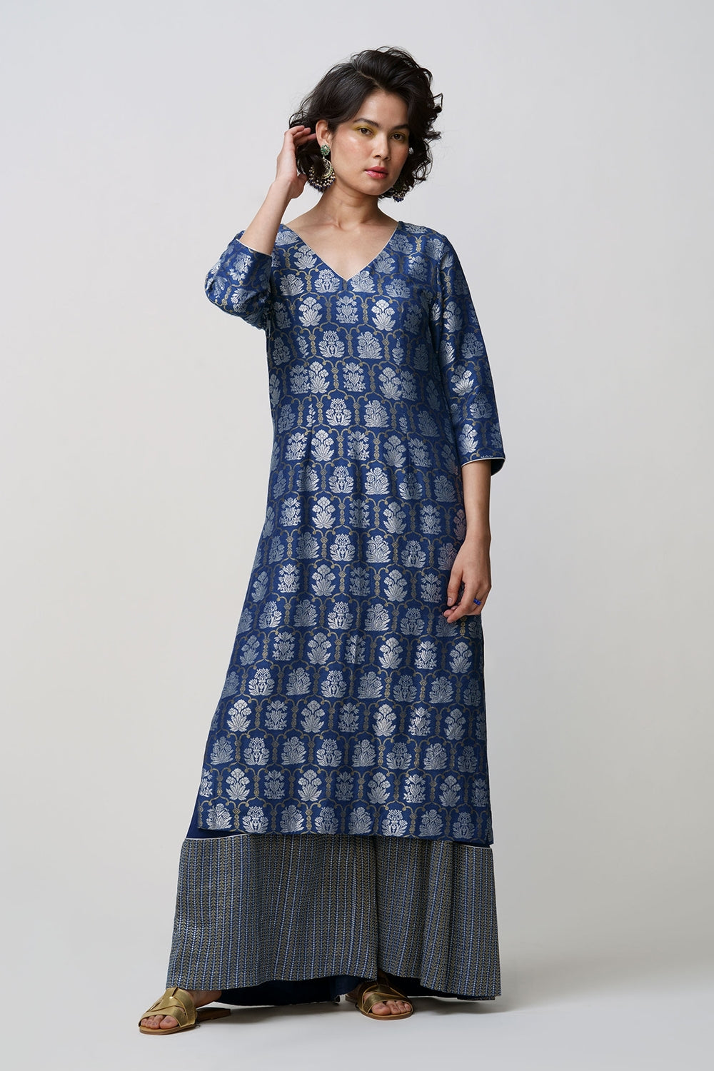 Mira' Sharara Set Moonga Tussar Midnight Blue & Gold - image 3