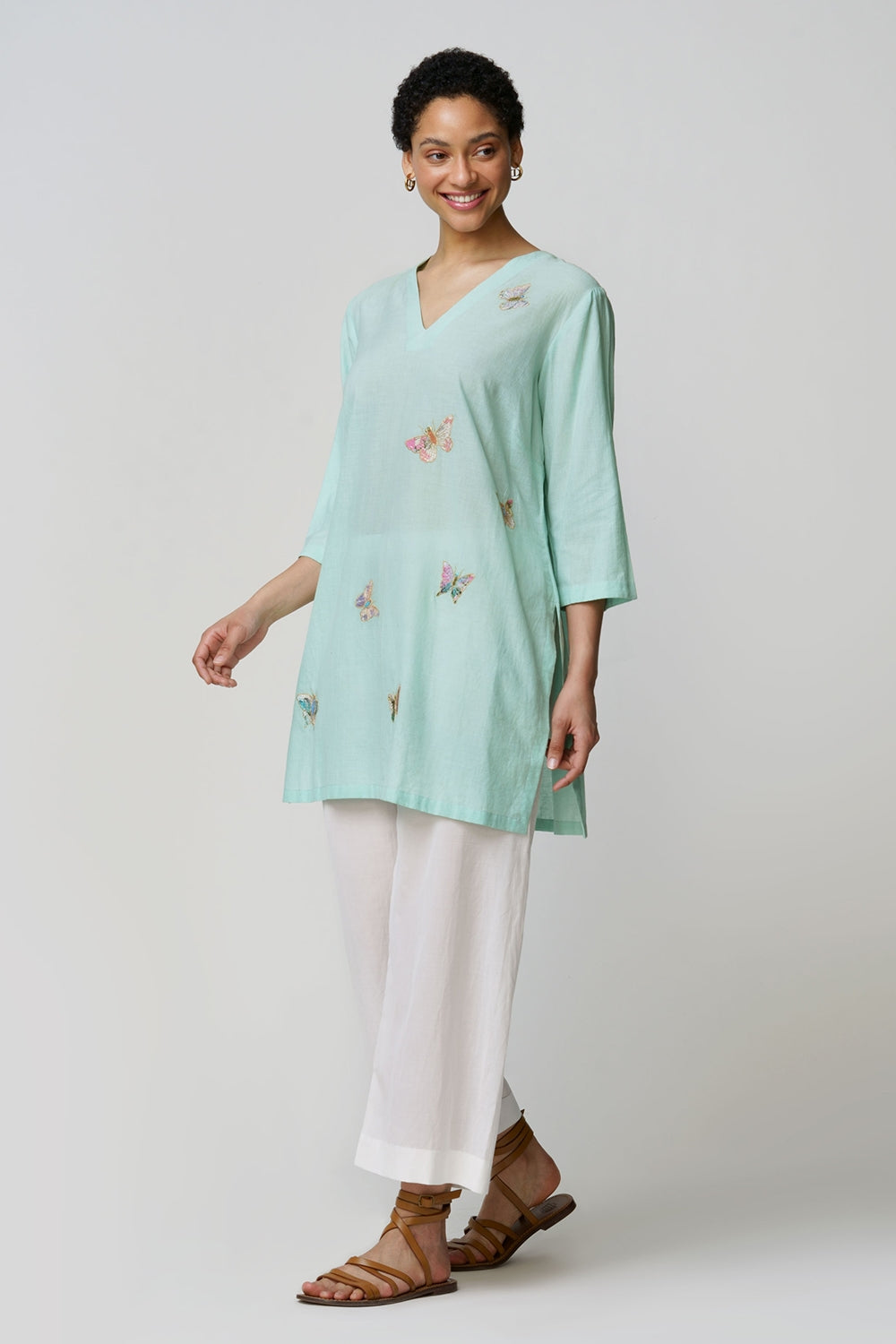 Vanya'caftan short dress muslin butterfly applique