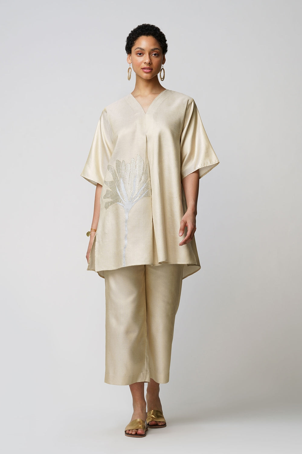 Xylia' wild peony flower bloom applique gold zari short and long tunic set - image 2