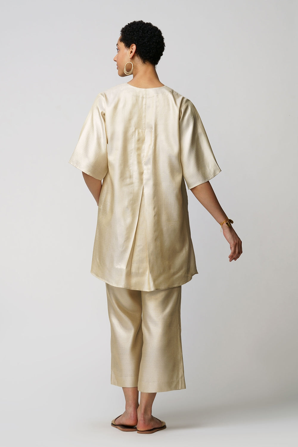 Xylia' wild peony flower bloom applique gold zari short and long tunic set - image 4
