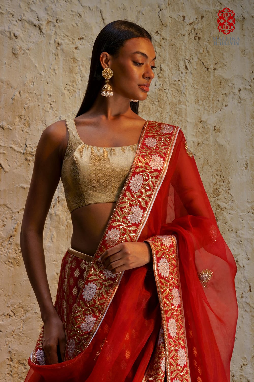 'Sitara’ blouse sleeveless gold zari