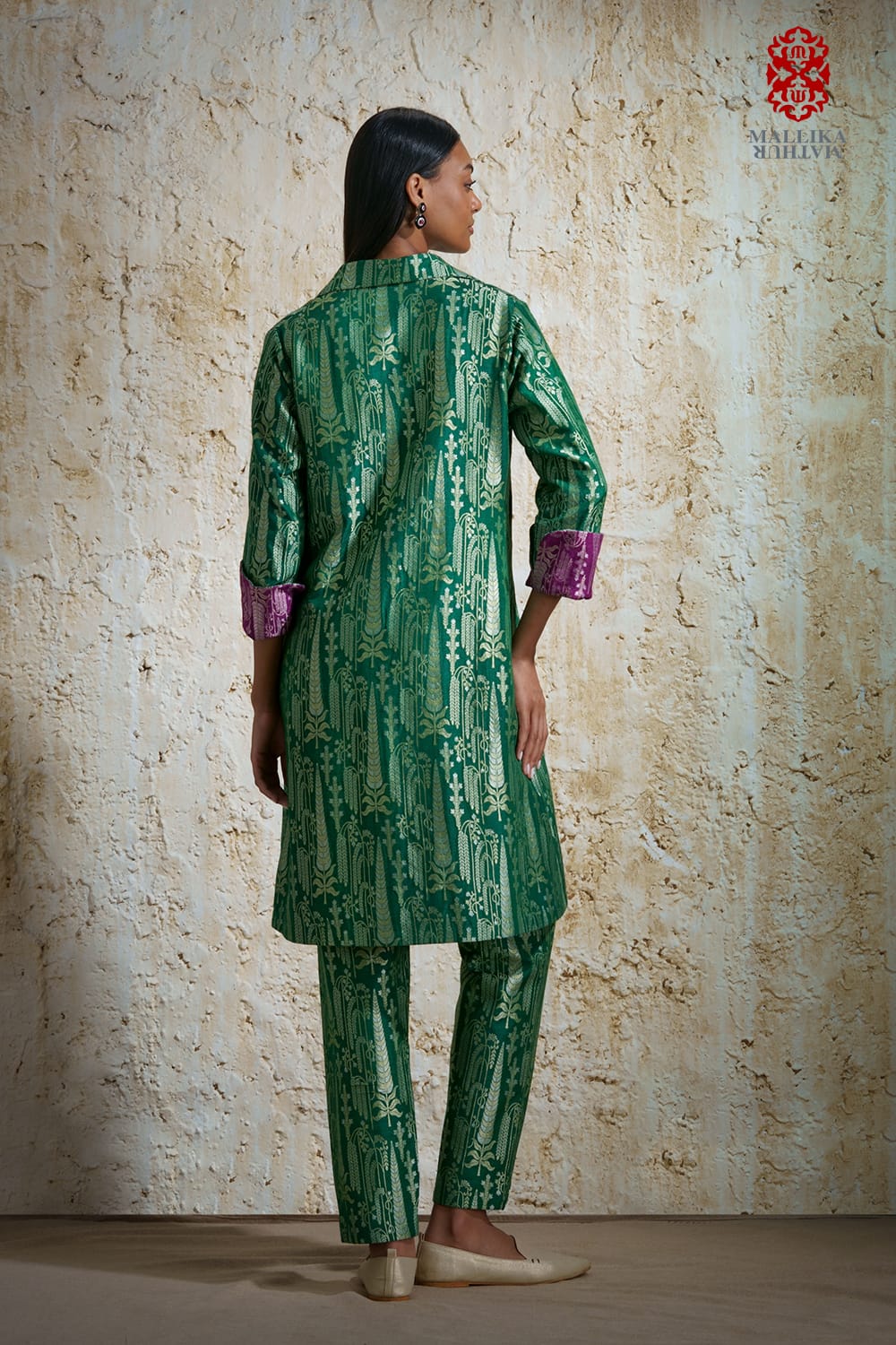 ‘Vriksha’ collared tunic and slim pants munga silk