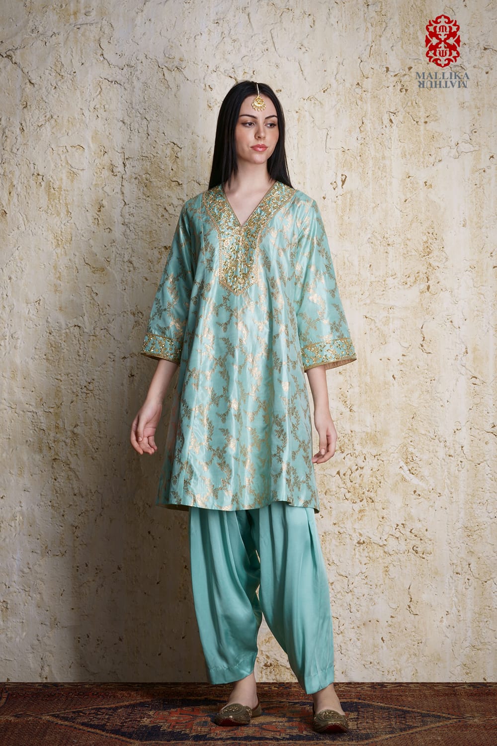 ‘Asmaani’ aquamarine silk kalidar kurta - image 3