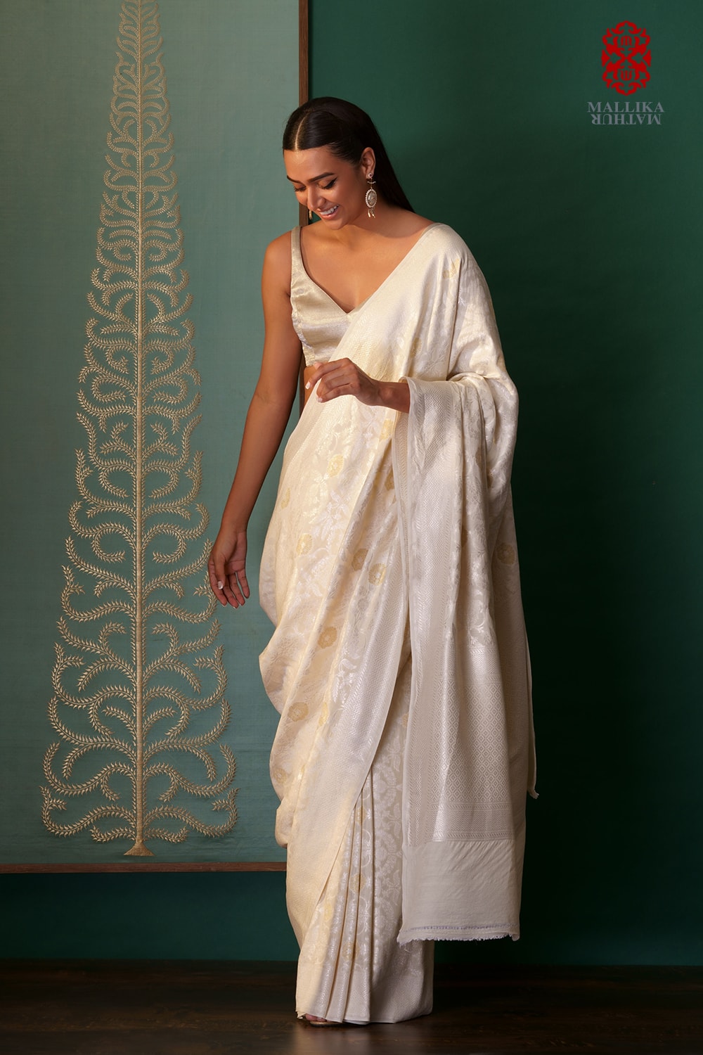 'Perla’ ivory Banarasi munga silk sari - image 2