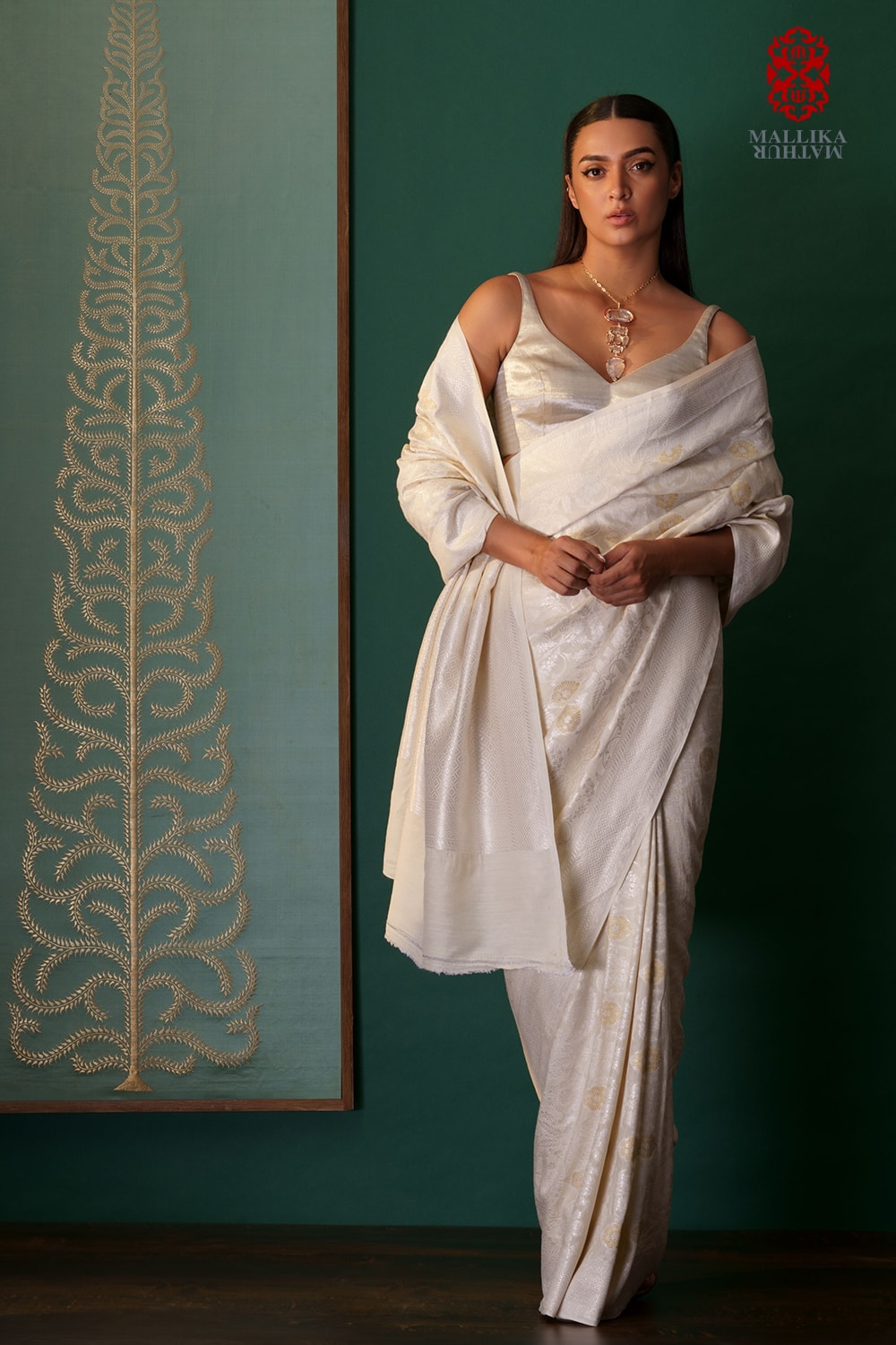'Perla’ ivory Banarasi munga silk sari - image 4