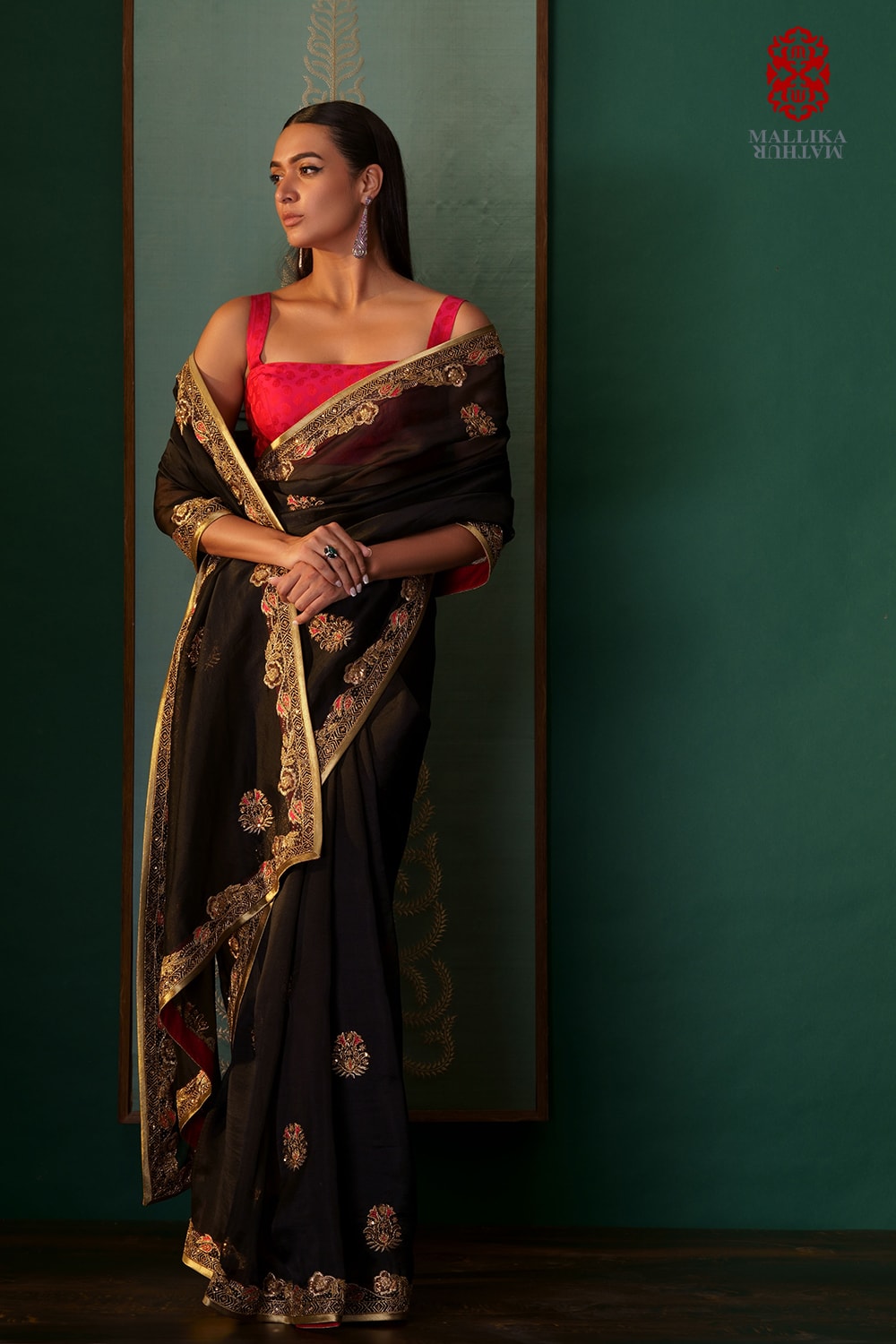 'Gulaabi - Nesrin' kora saree hand embroidered - image 3