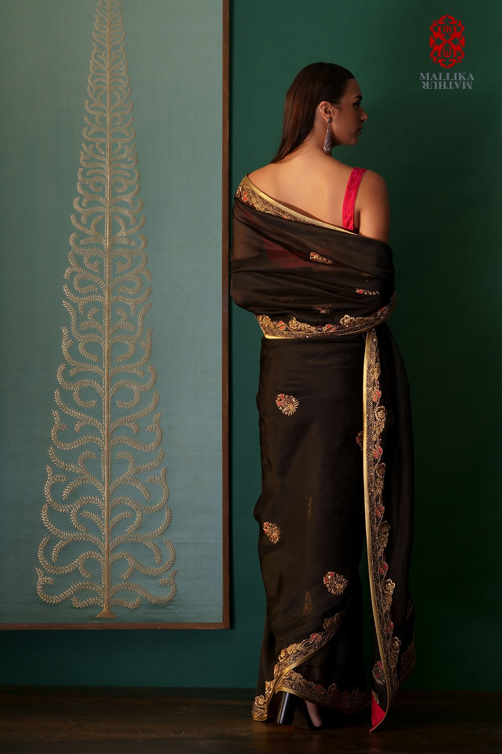 'Gulaabi - Nesrin' kora saree hand embroidered - image 2