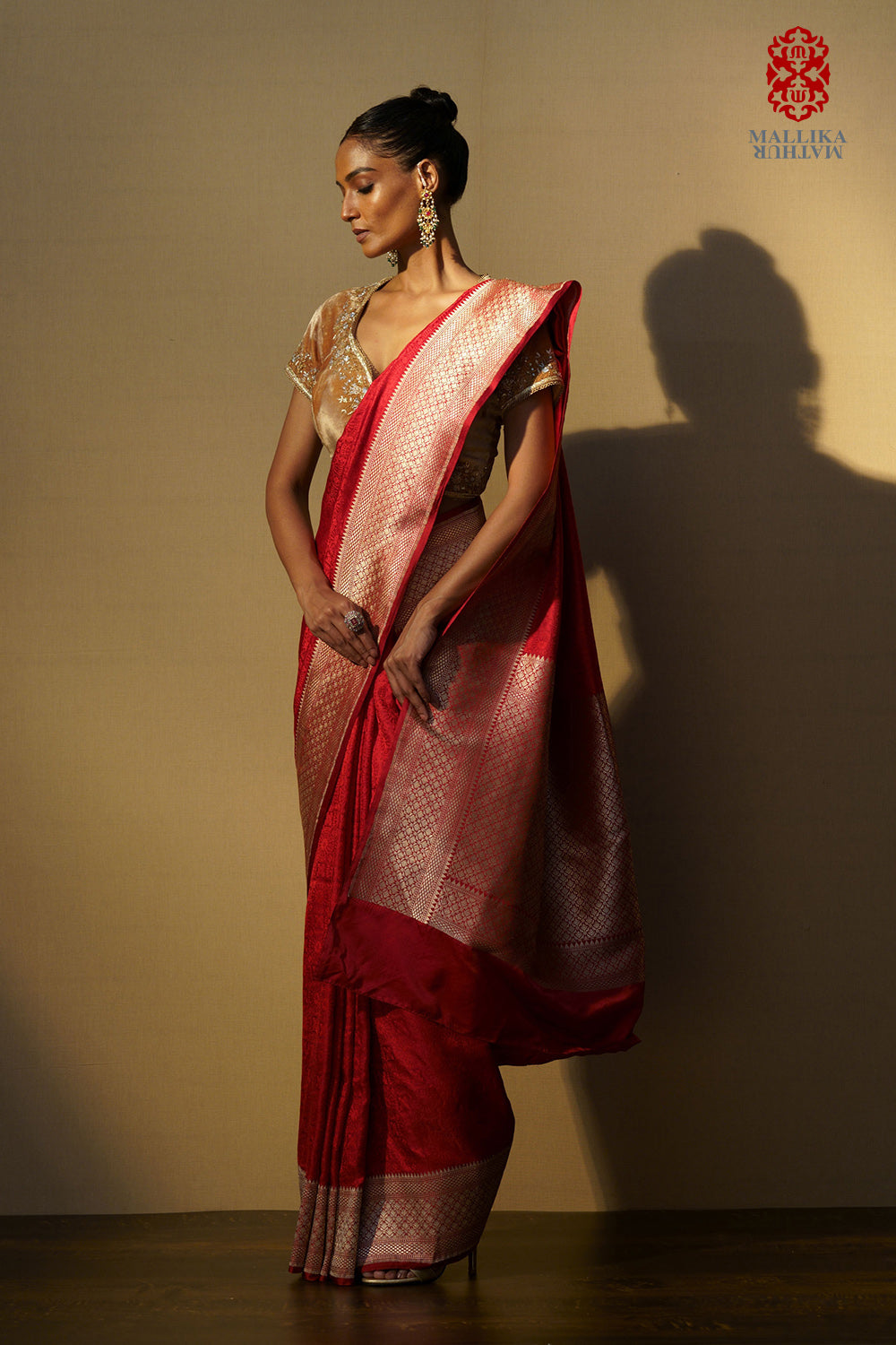Sari tanchoi silk red gold border