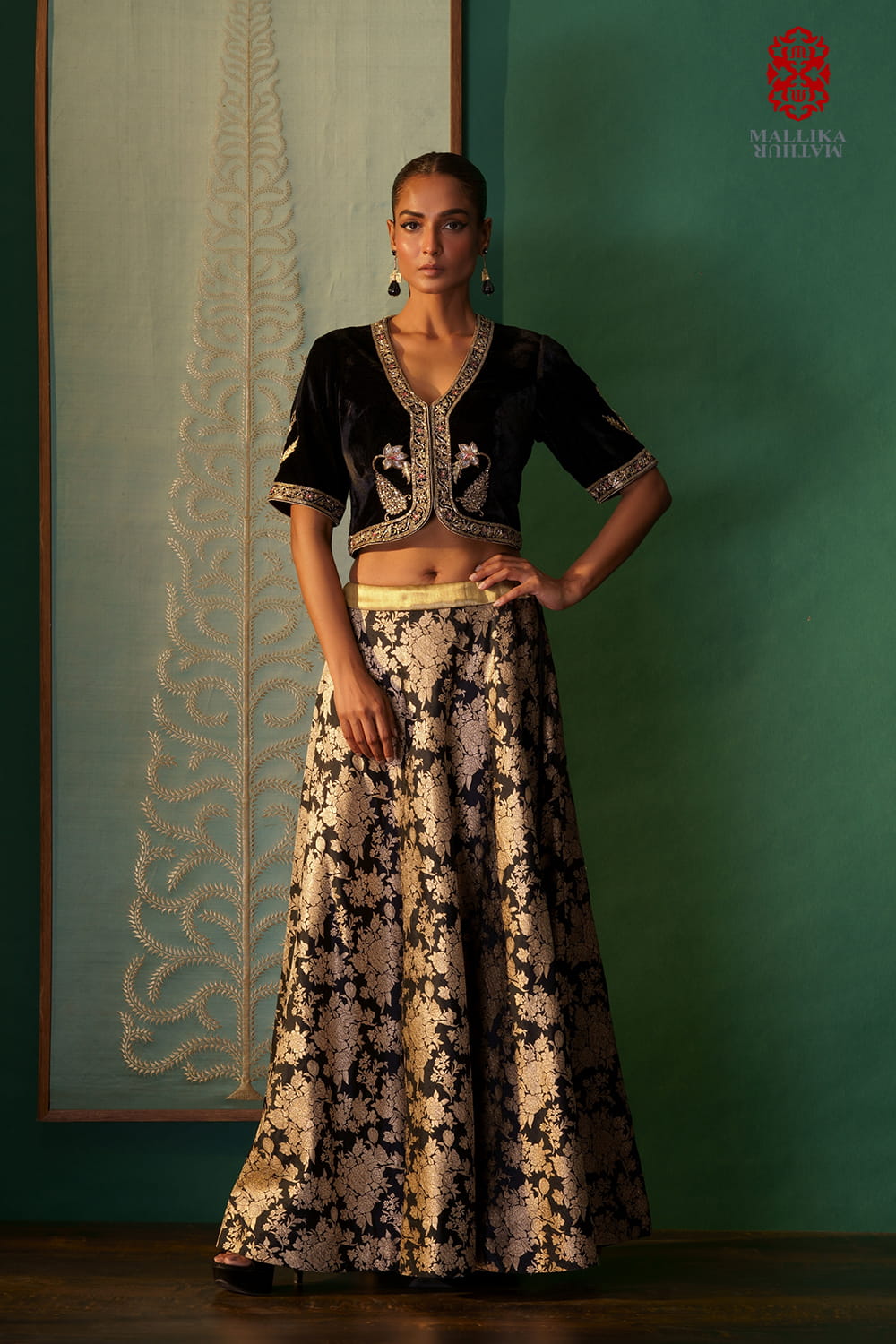 'Soraya' Black silk brocade skirt in a rich handwoven banarasi rose floral jaal - image 3