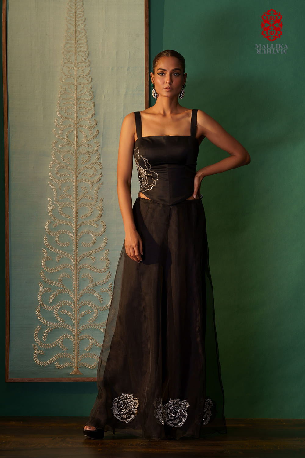 'Rosela' black kora skirt