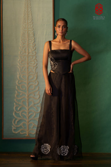 'Rosela' black kora skirt