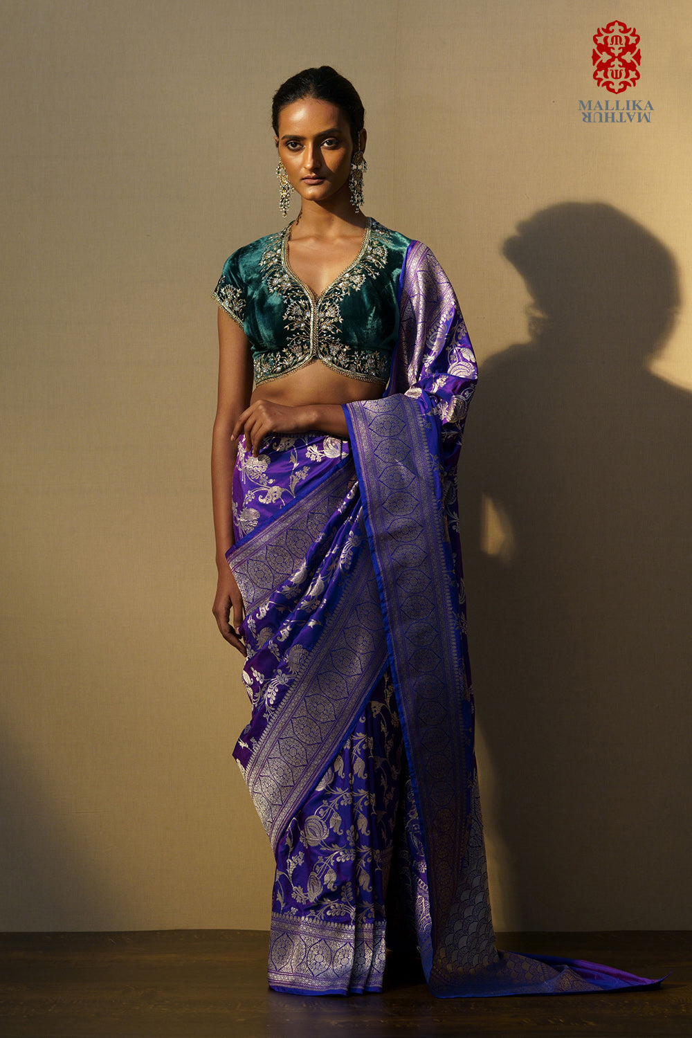 Sari silk short aubergine jaal design - image 3