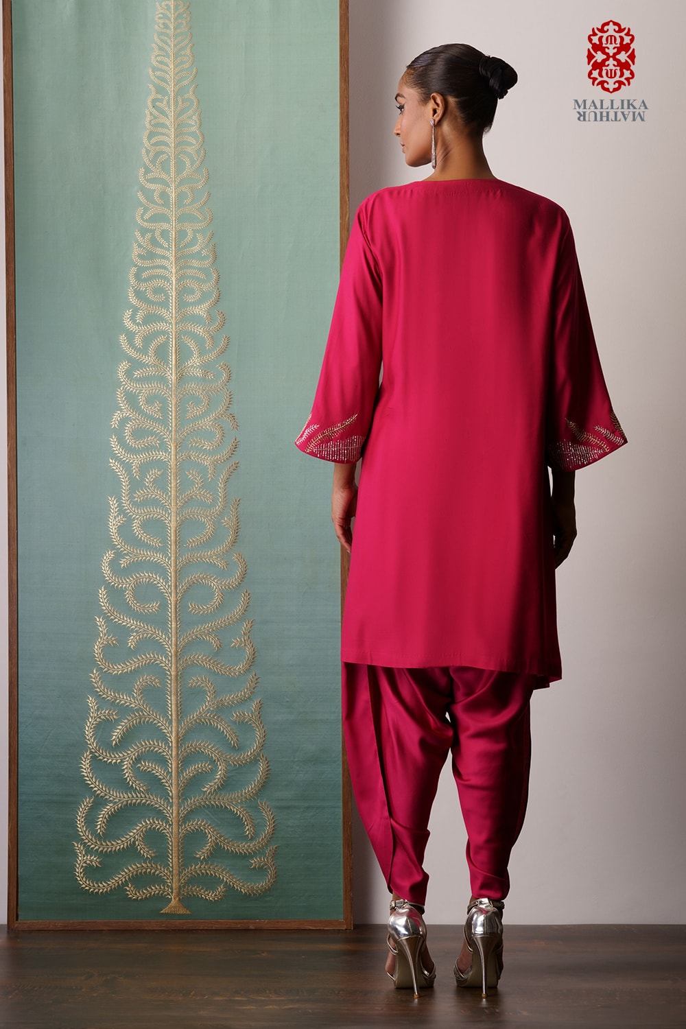 'Penna' tunic modal satin feather design - image 3