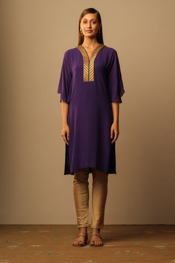 Kaftan georgette aubergine zari striped neck