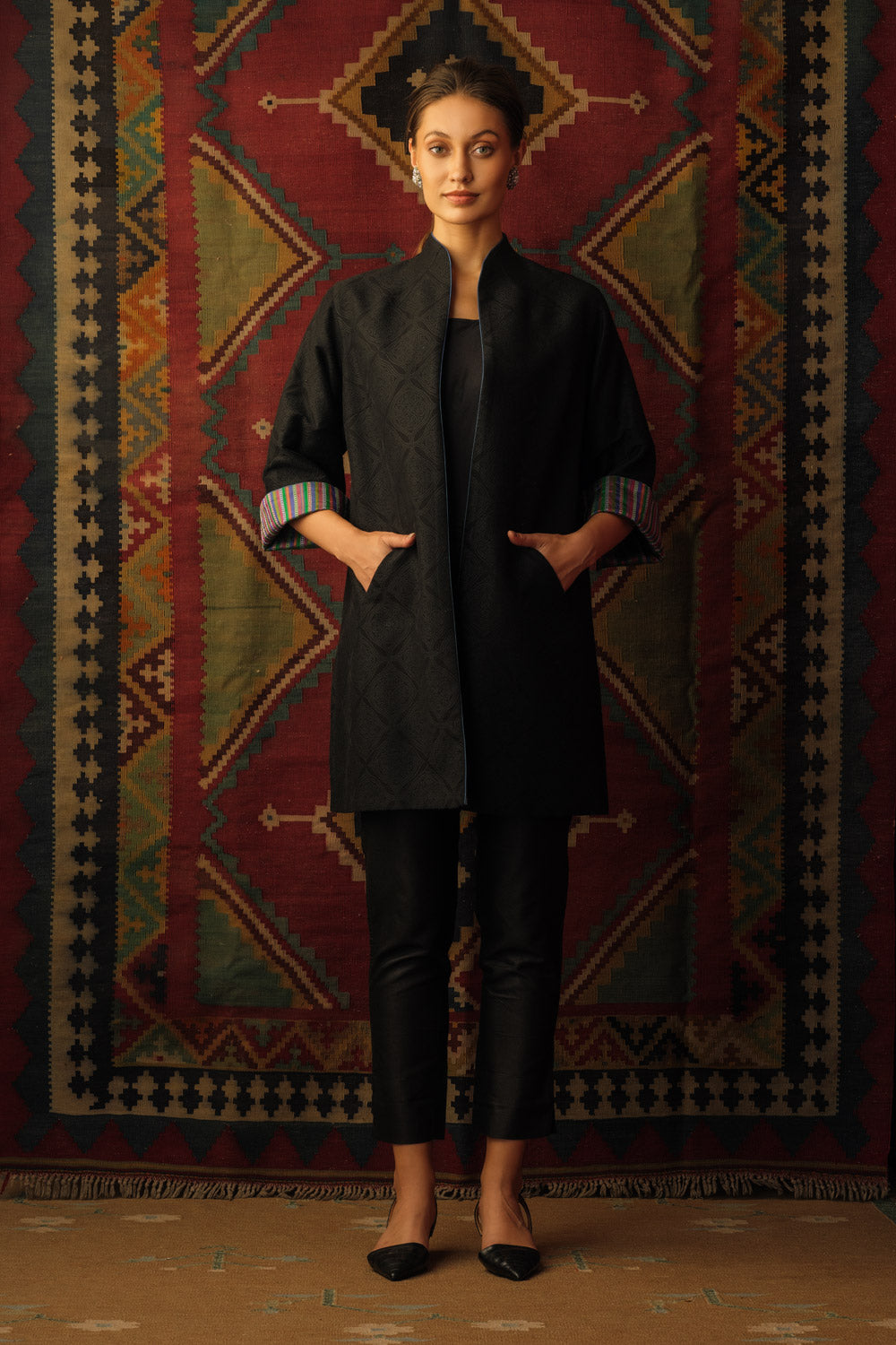 Reversible cape beige silk jacquard - image 3