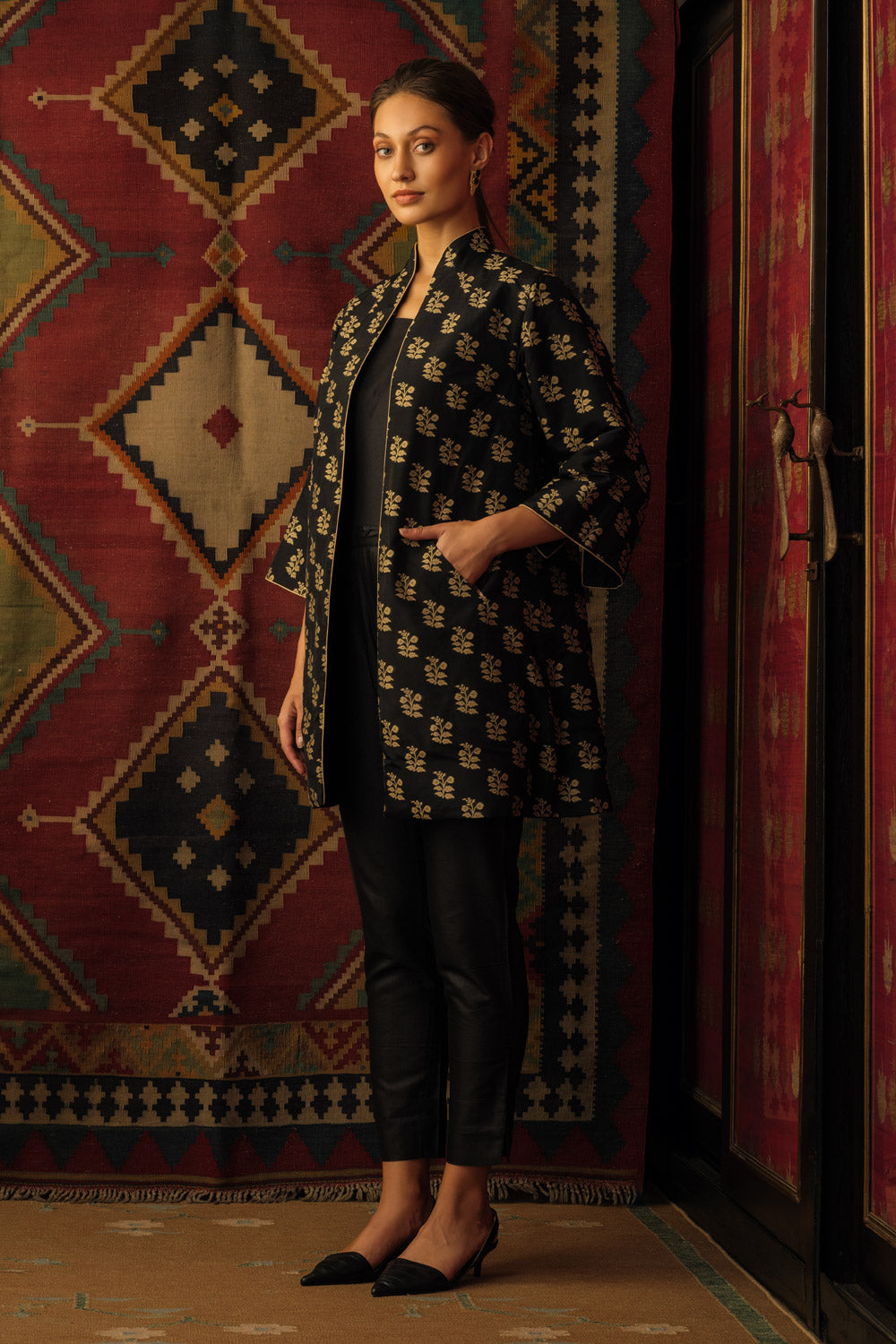 Cape jacket reversible mughal motif black