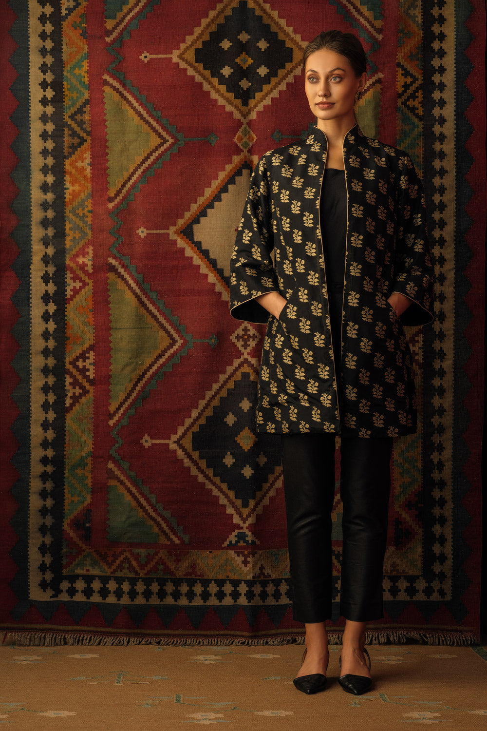 Cape jacket reversible mughal motif black - image 4