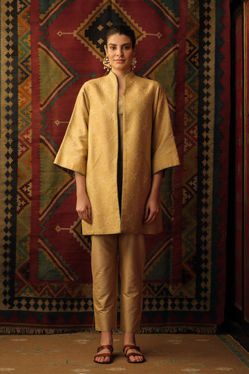 Reversible cape beige silk jacquard