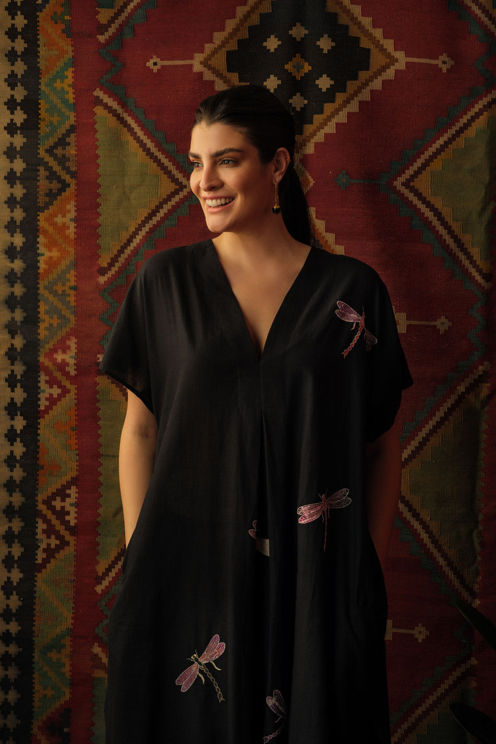 Dragonfly applique embroidered kaftan black - image 4