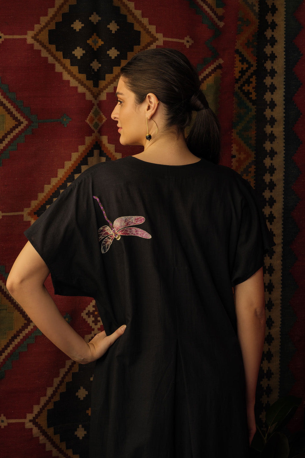 Dragonfly applique embroidered kaftan black