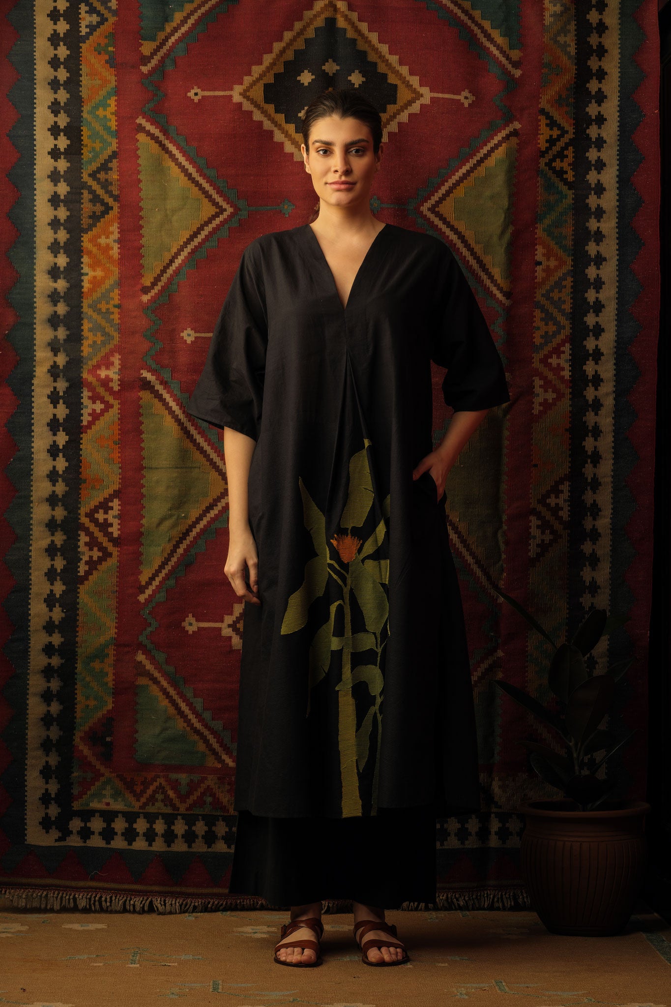 Plantain leaf applique kaftan black - image 3