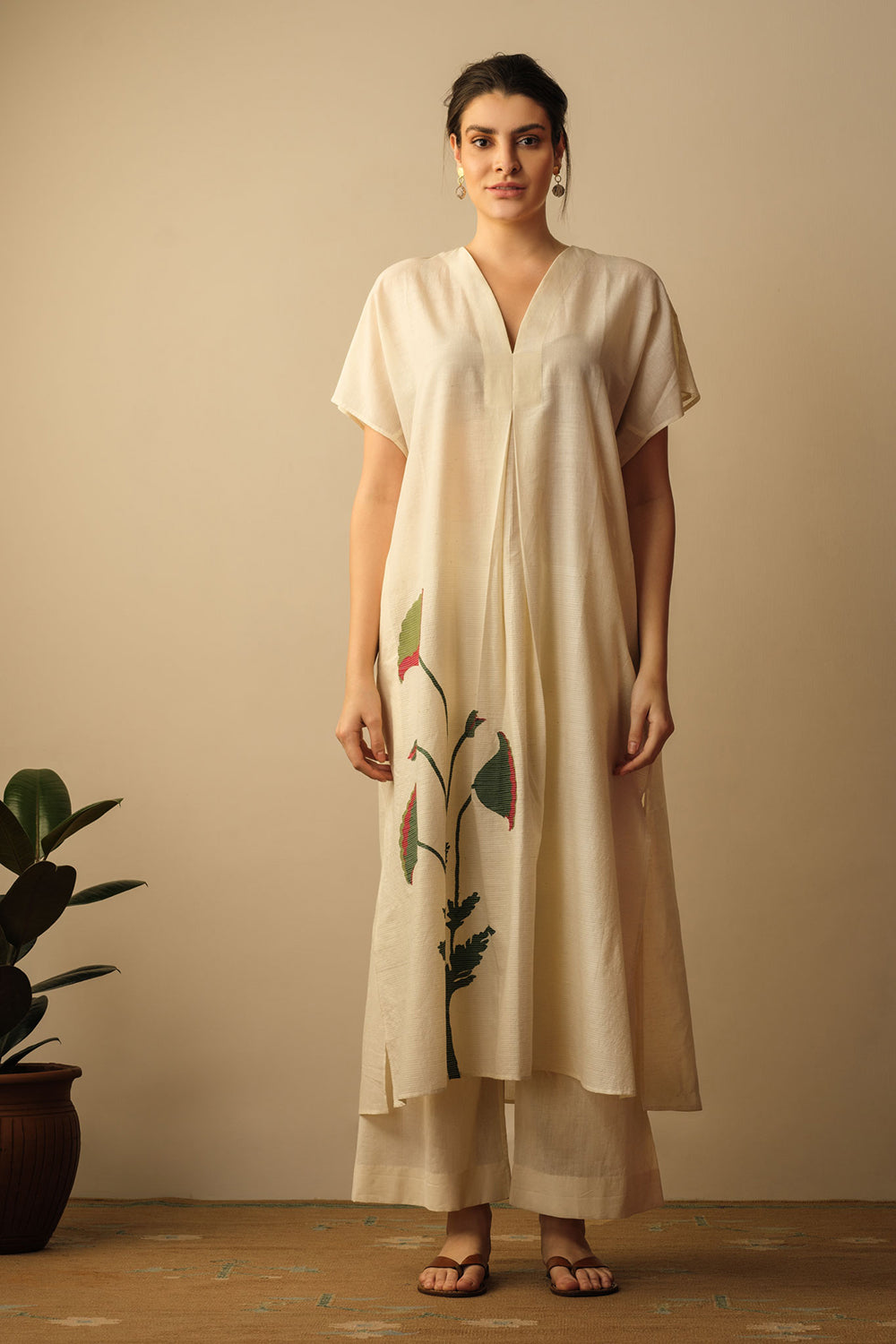 Mughal poppy flower applique kaftan natural
