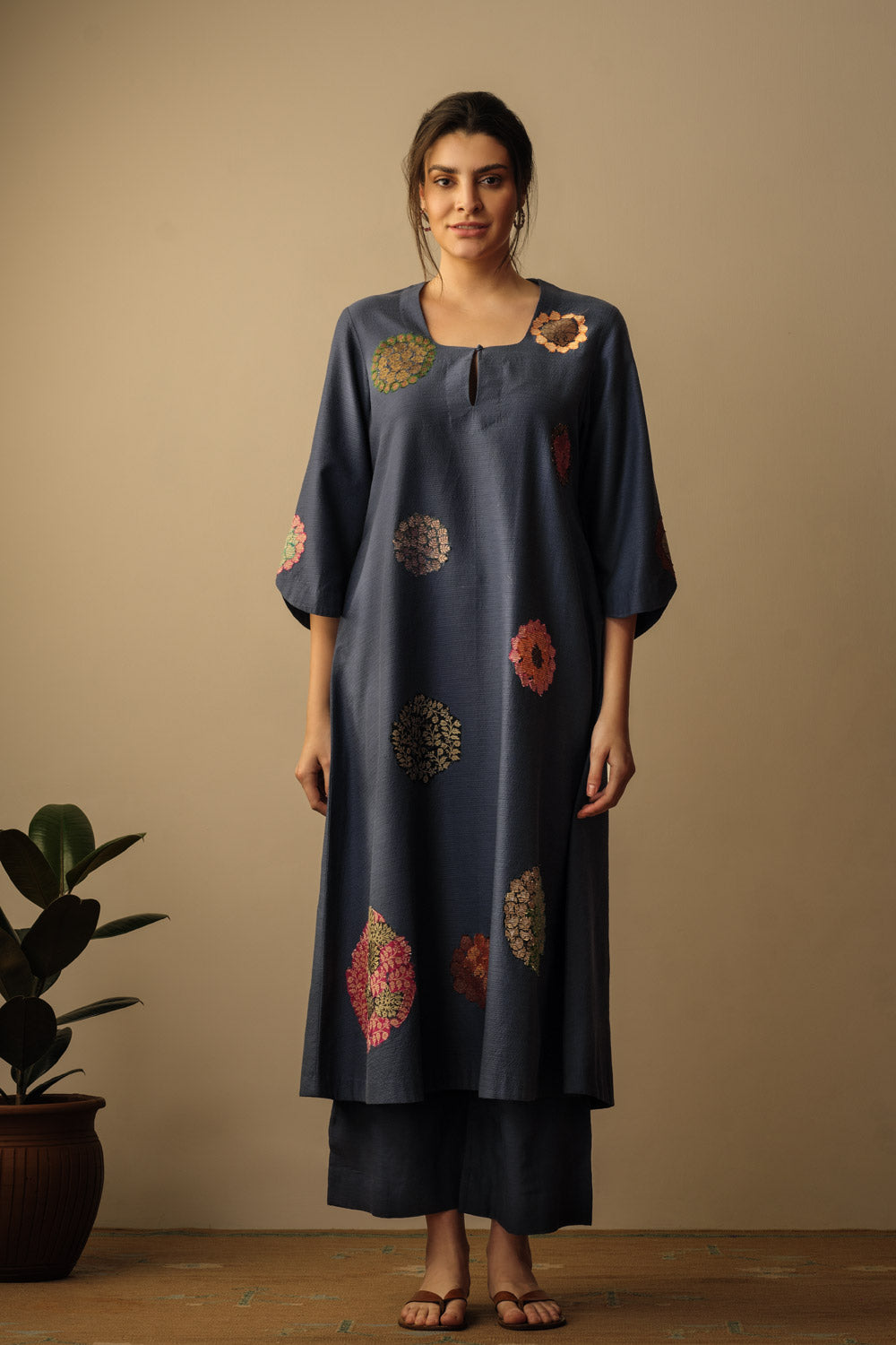 Chakri' buti applique tunic aegean blue