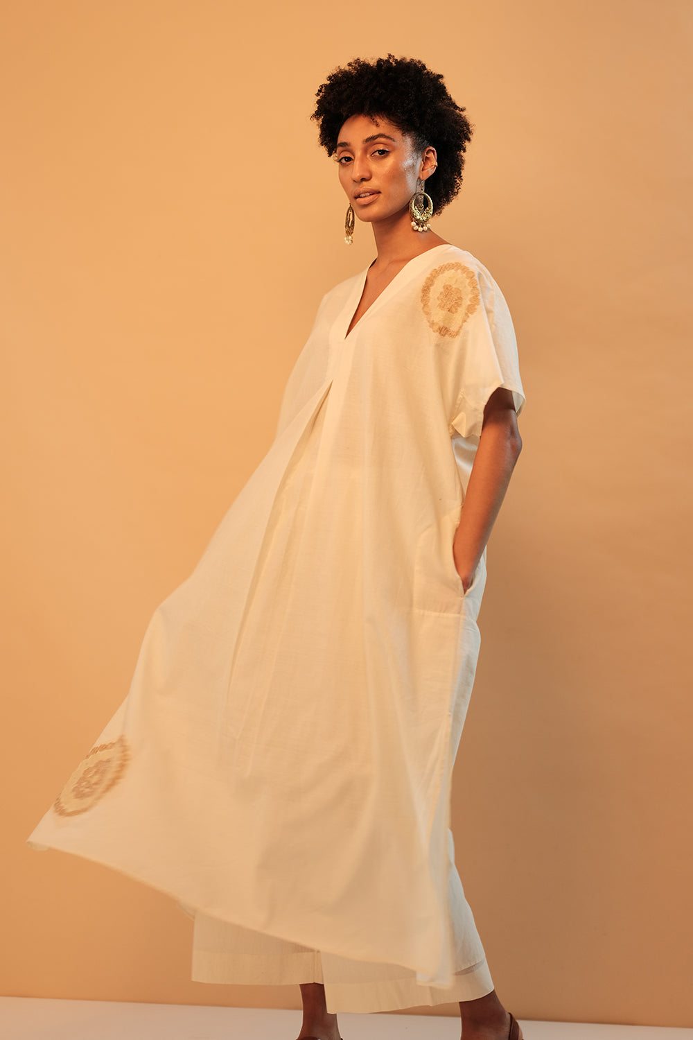'Chakri' applique embroidered kaftan natural - image 3