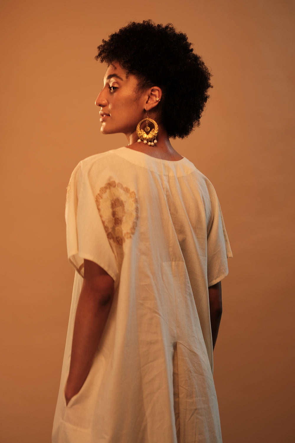 'Chakri' applique embroidered kaftan natural - image 2