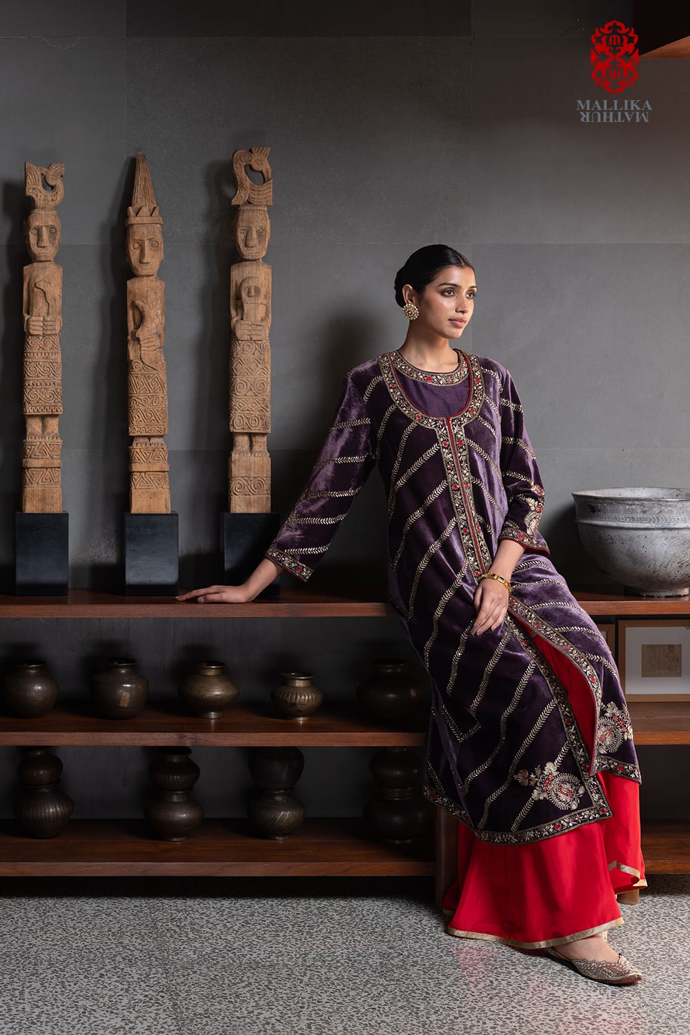 'Nayaab' aubergine velvet jacket embroidered with shawl - image 4