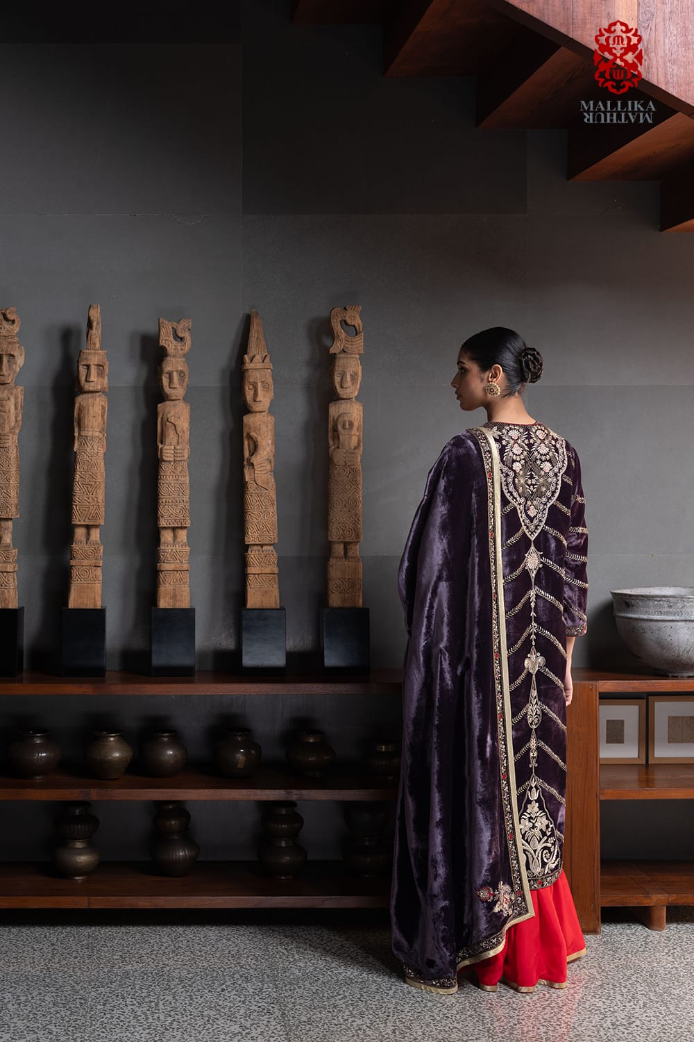 'Nayaab' aubergine velvet jacket embroidered with shawl - image 3