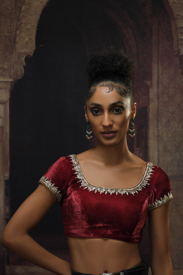 'Sultani surkh shaneel jhalar bel' blouse
