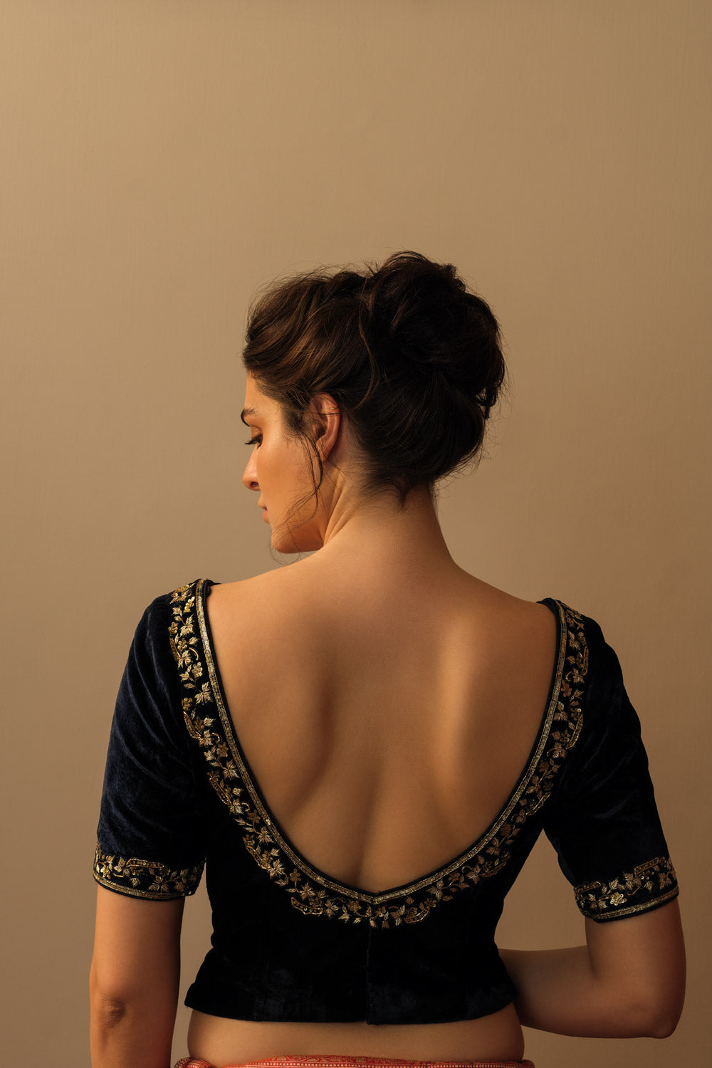 'Chinar' leaf bel velvet crop top midnight blue - image 2