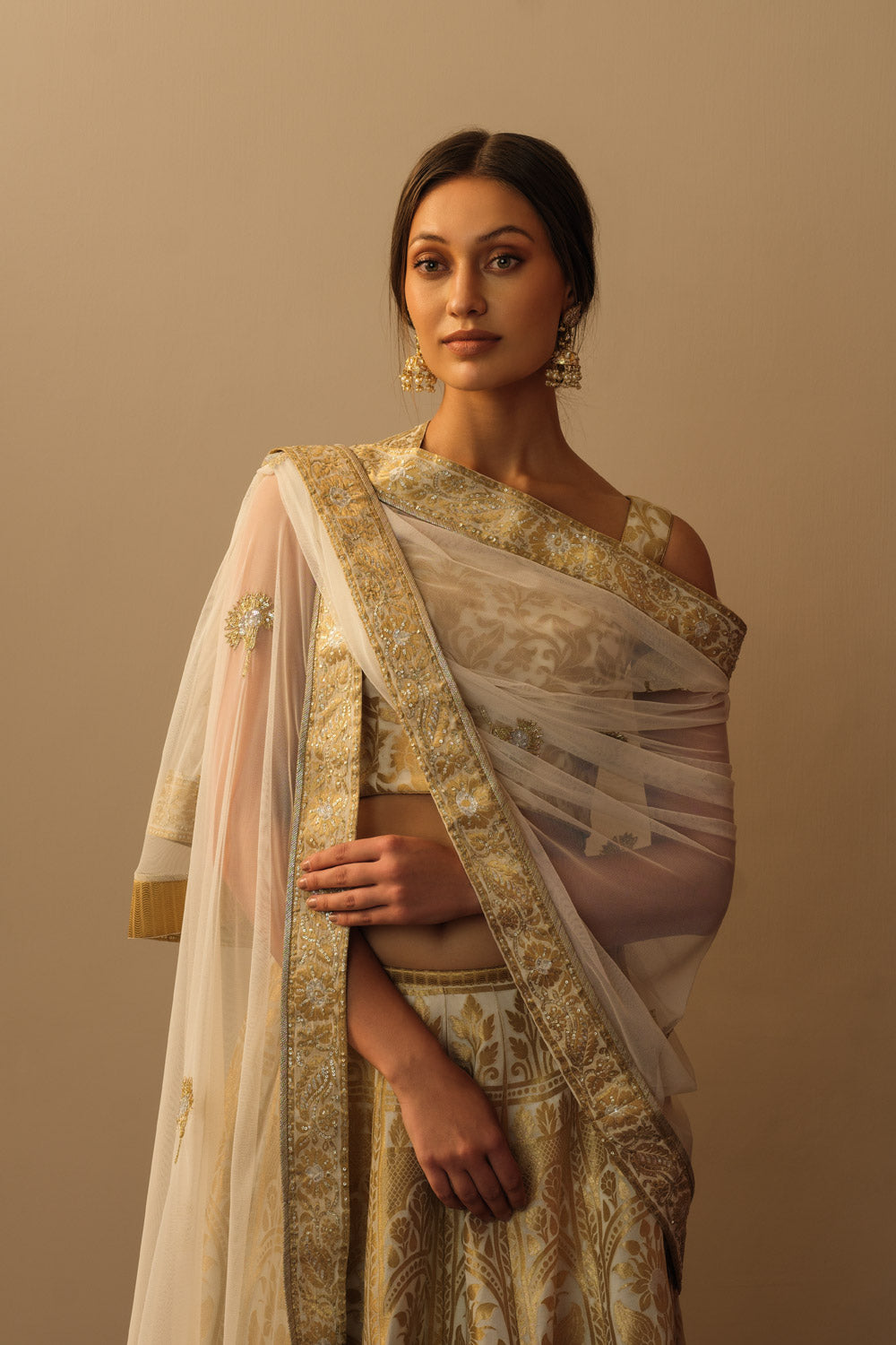 'Amara' kalidar mughal lehenga ivory and gold - image 2