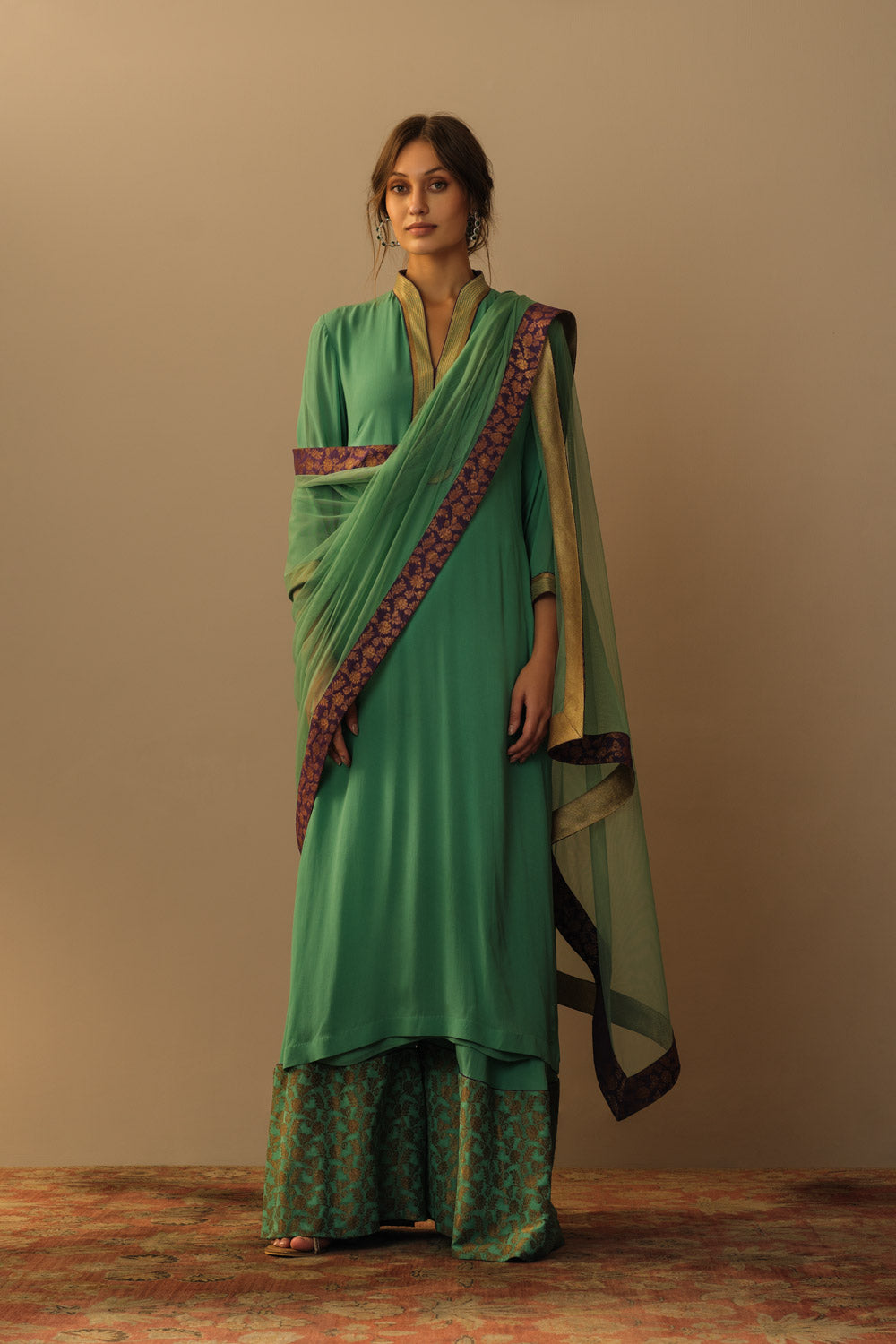'Aafreen' sharara set firozi
