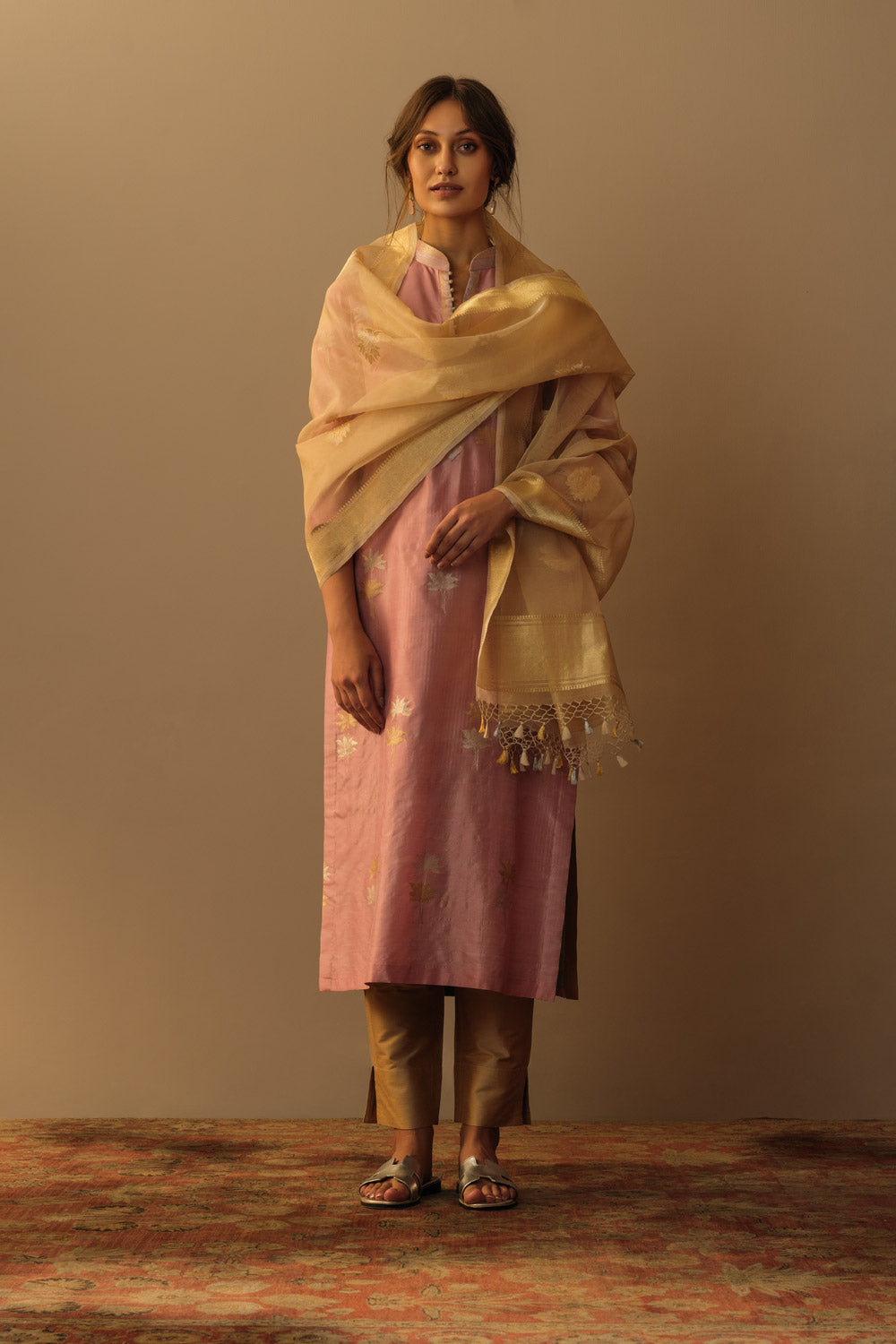 Mughal buti dupatta