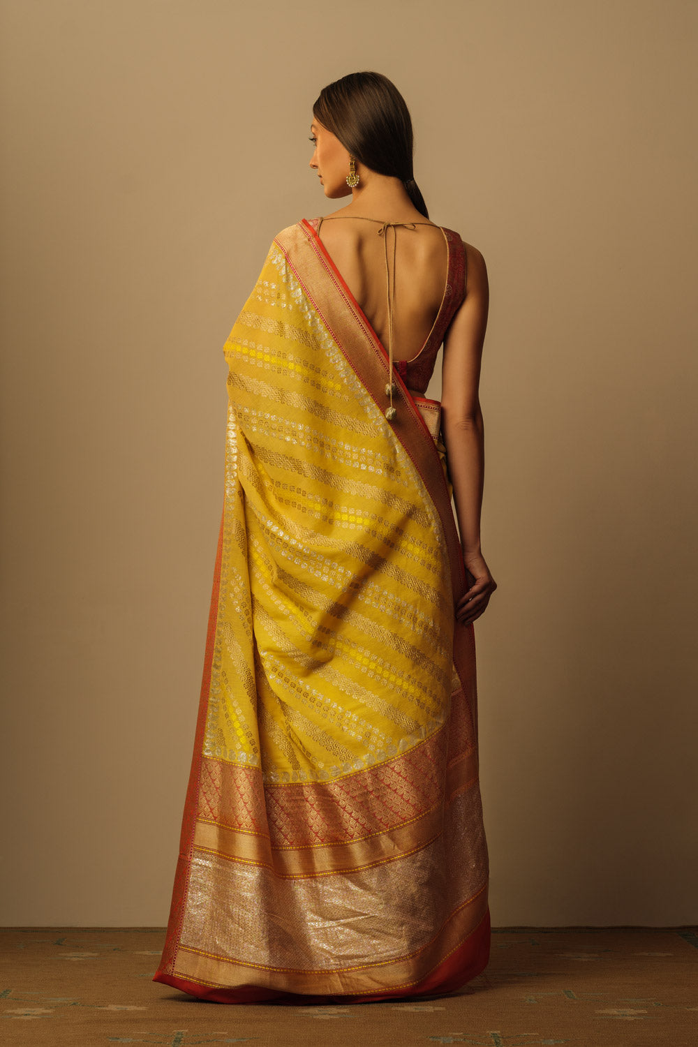 Ara bel panch pankha saree - image 2