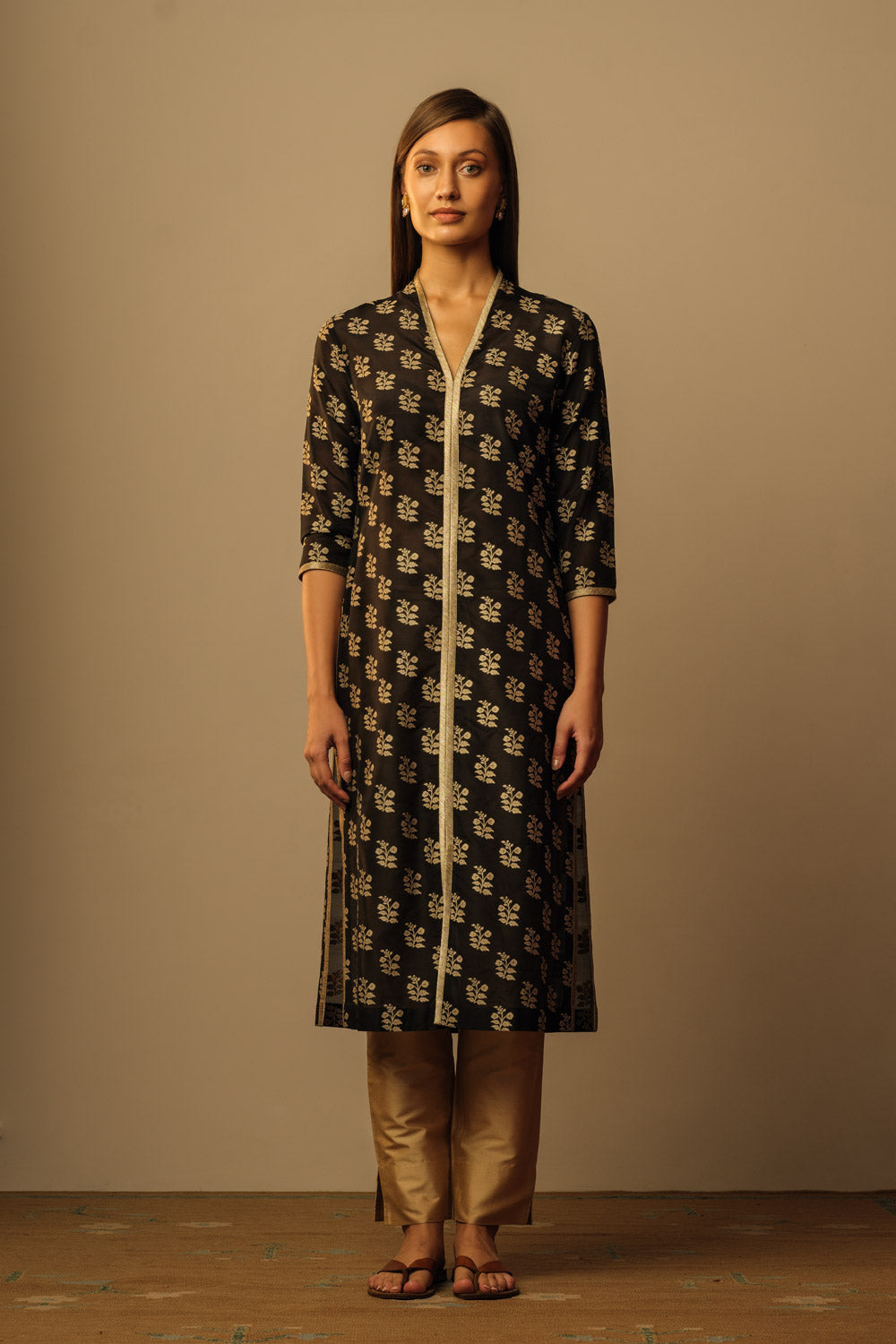Mughal buti tunic black
